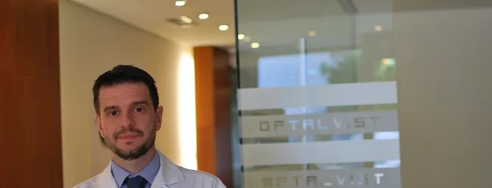 Dr. Adrián Hernández Martínez OFTALVIST SEVILLA