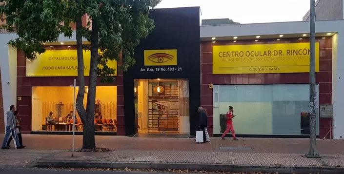 CLINICA CENTRO OCULAR DR. RINCÓN
