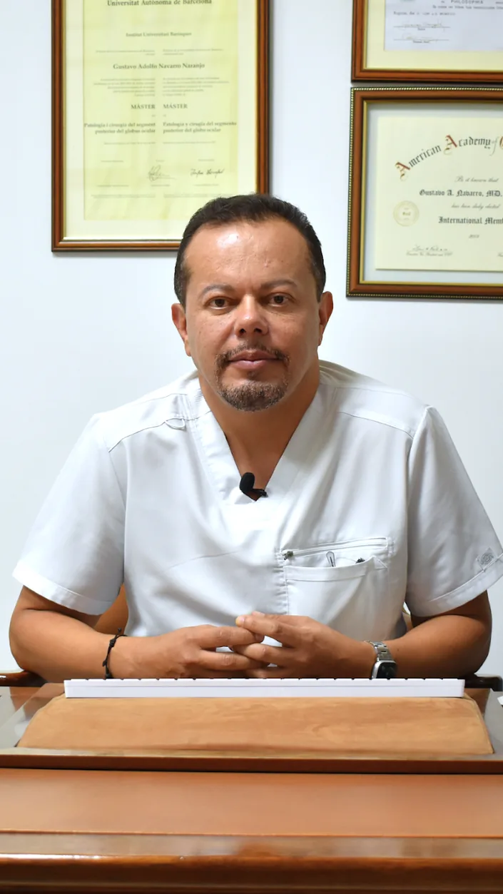 Dr. Gustavo Navarro │ Retinólogo