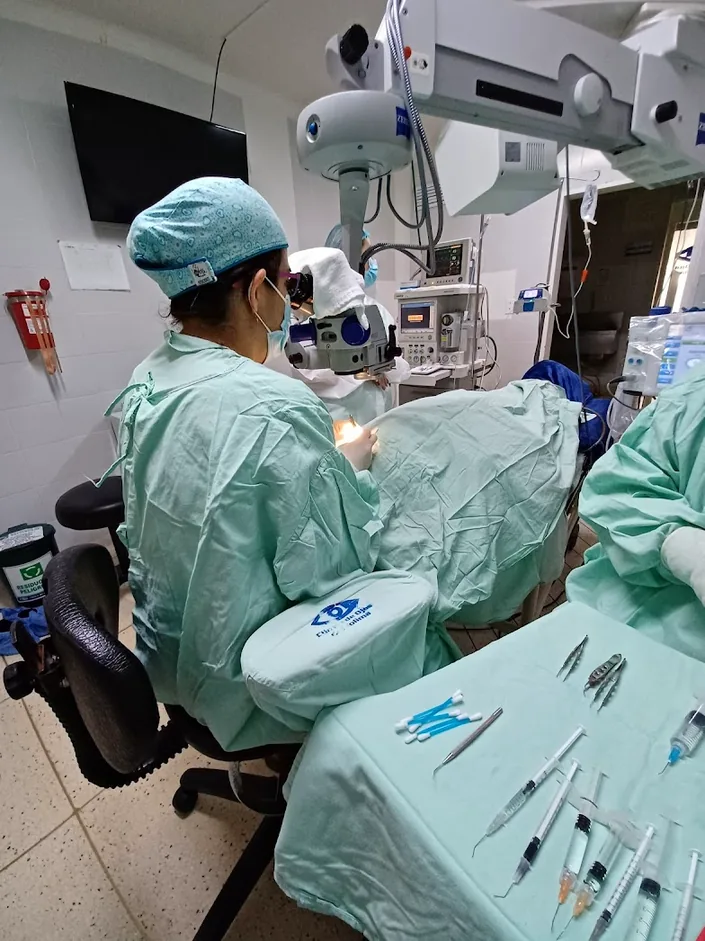 Dra. Natalia Gonzalez – Médica Oftalmóloga – Supraespecialista en Glaucoma