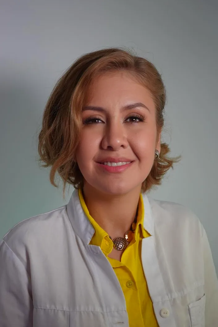 Dra. Paola Gómez – CRV- OPTOMETRIA ESPECIALIZADA-PRÓTESIS OCULARES