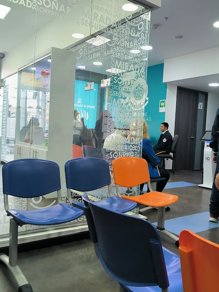 Servicios Médicos Oftalmológicos Óptica